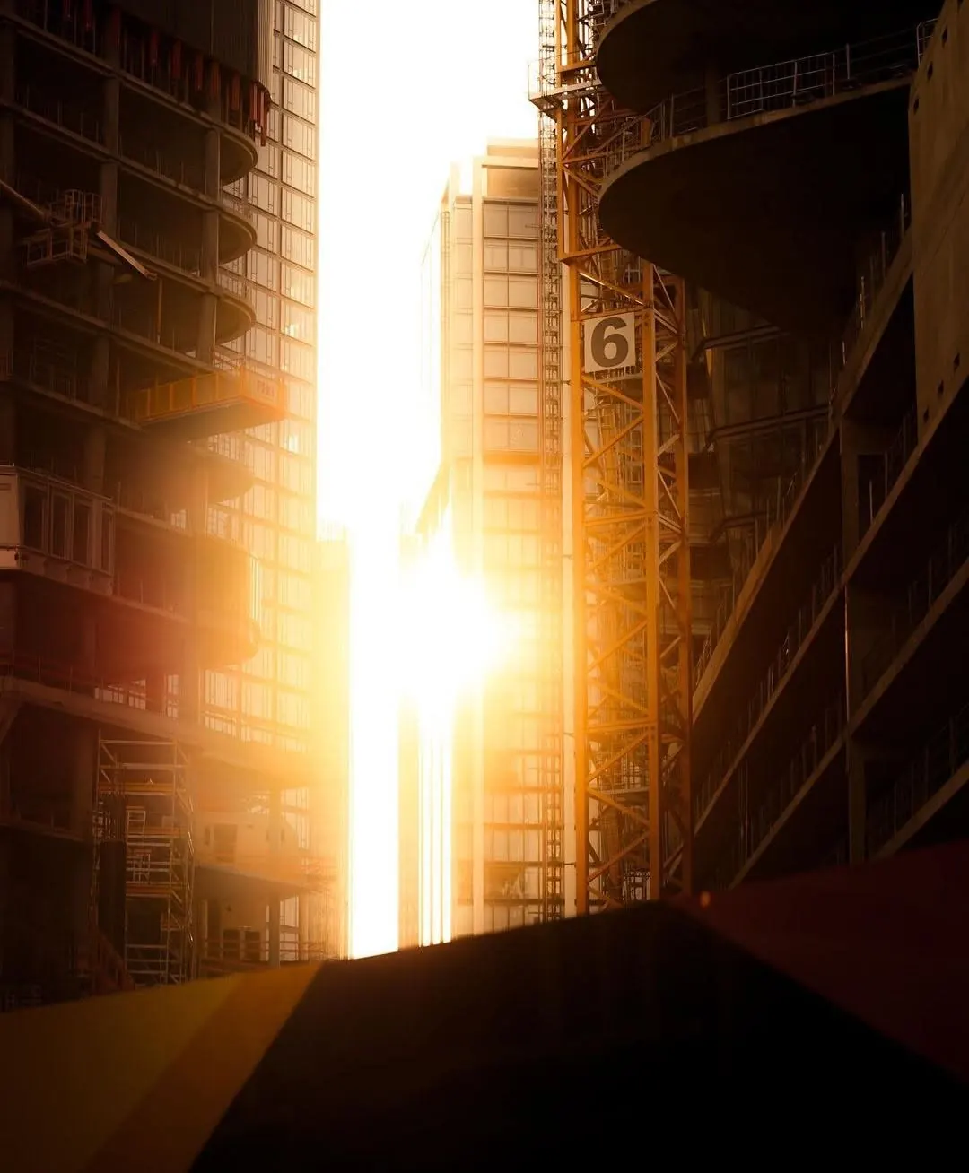 Sunlight between towers under construction